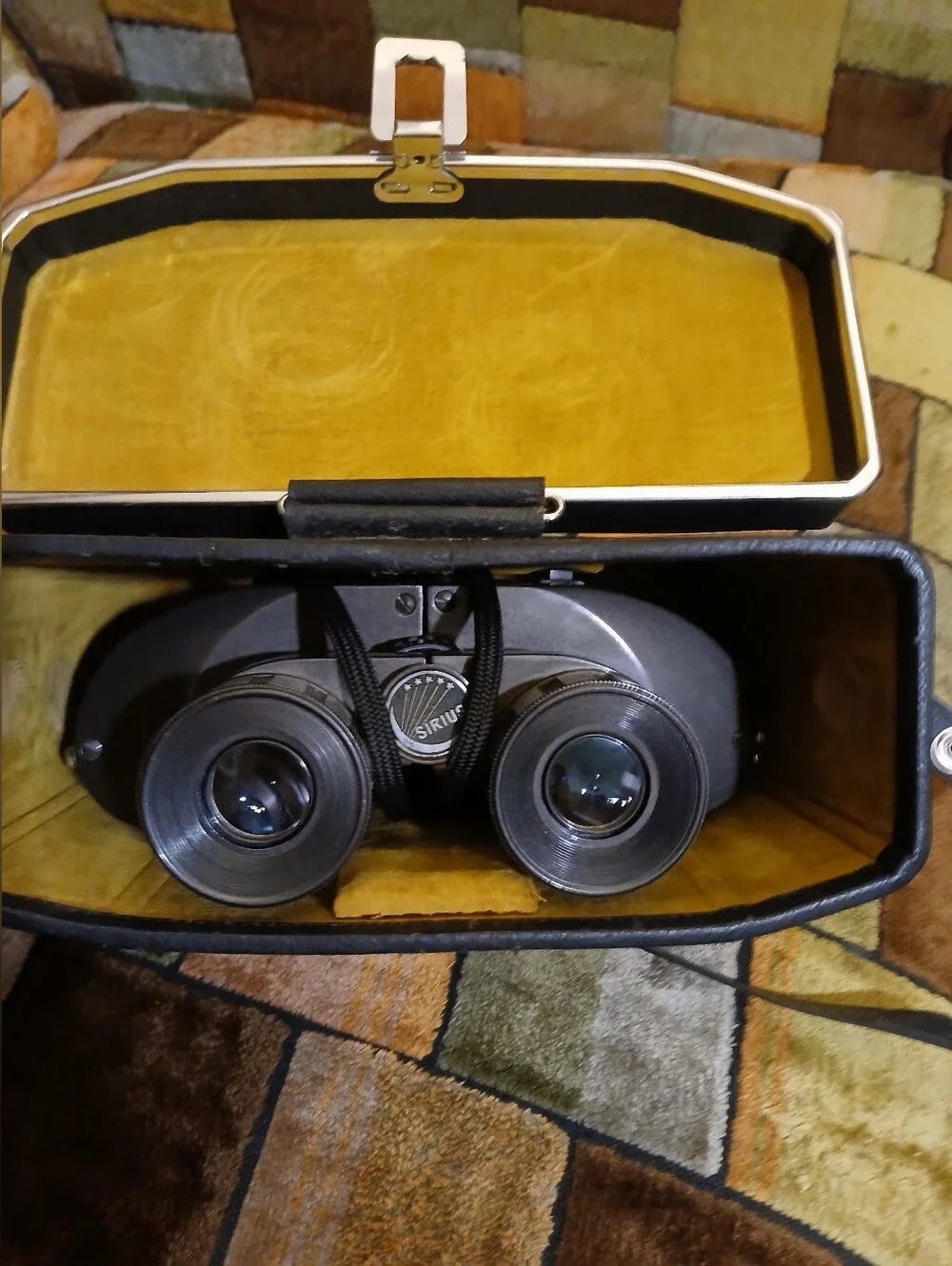 Vintage Sirius  electric power zoom binoculars made in Japan.